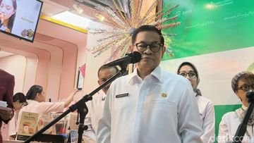 TOPINDIATOURS Update kesehatan: Air Hujan di DKI Mengandung Mikroplastik, Pramono Angkat B