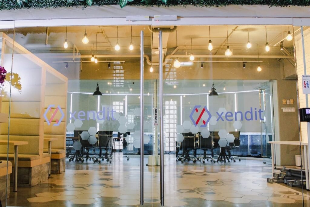 TOPINDIATOURS Hot startup: Xendit acquires Payex 🇲🇾, Danantara targets $10B deployment💰, F
