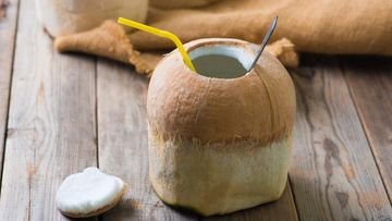 TOPINDIATOURS Breaking kesehatan: 5 Perubahan pada Tubuh Jika Rutin Minum Air Kelapa, Nyat