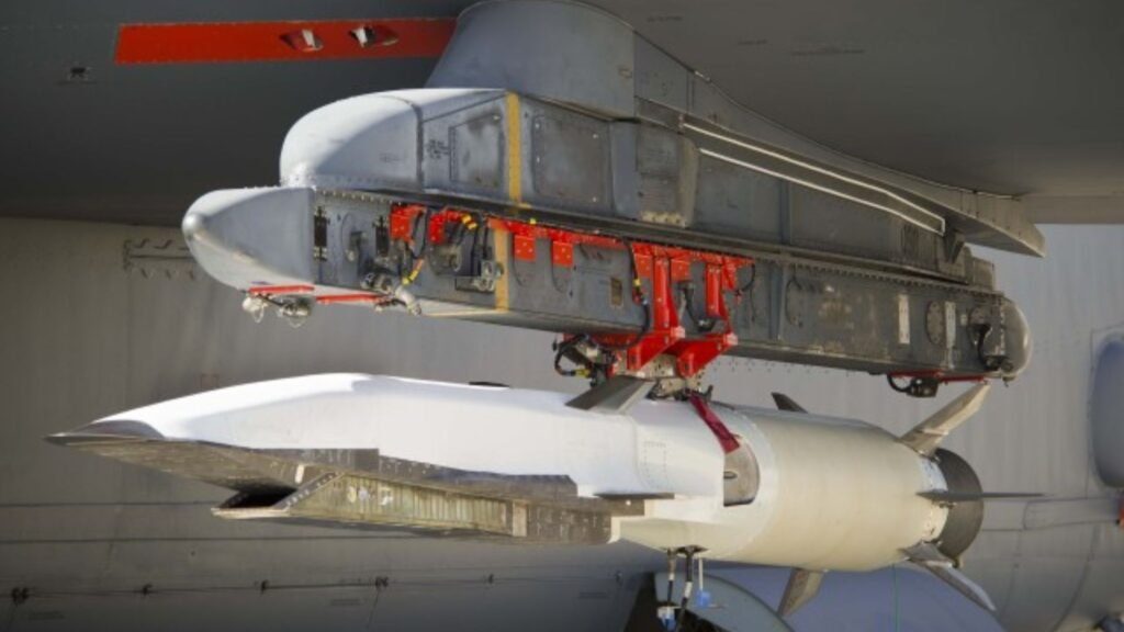 TOPINDIATOURS Hot ai: Pentagon taps six vendors to build highly maneuverable Mach 5+ hyper